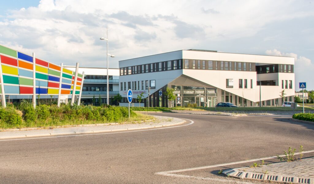 Entrée du Carré Blanc à Schiltigheim, centre d'imagerie médicale